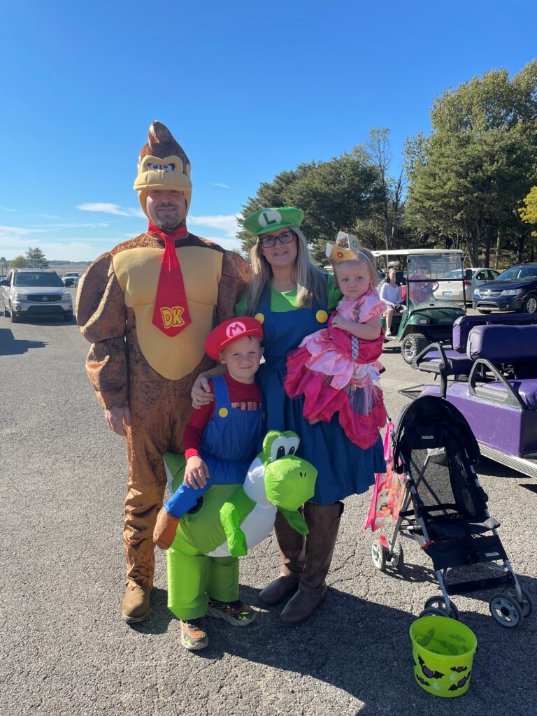 The Whole Gang! Mario, Yoshi, Luigi, Donkey Kong & Princess Peach